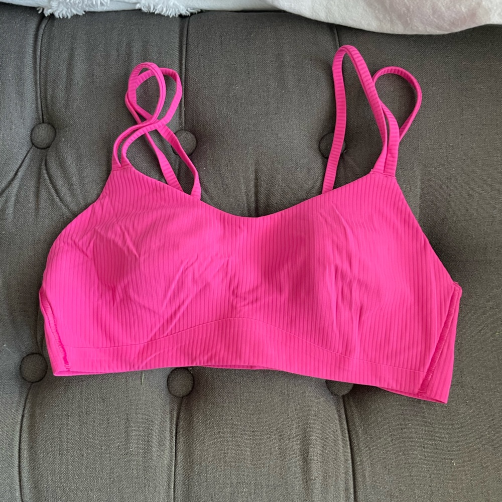 Lululemon sonic pink ribbed like a cloud bra